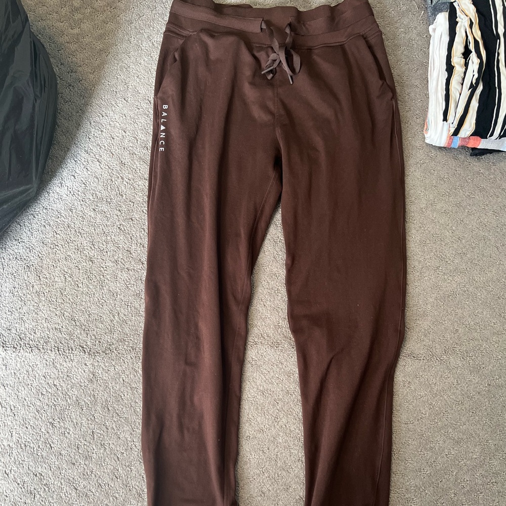 Balance Athletica Select Joggers- Brown. Womens Size Large.